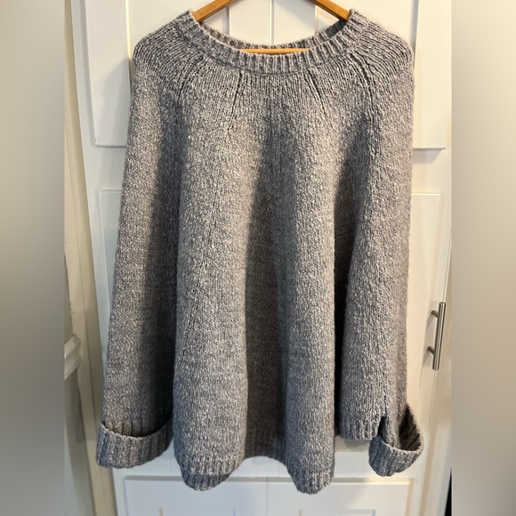Michael Kors L/XL Gray Cape Poncho - Picture 4 of 9